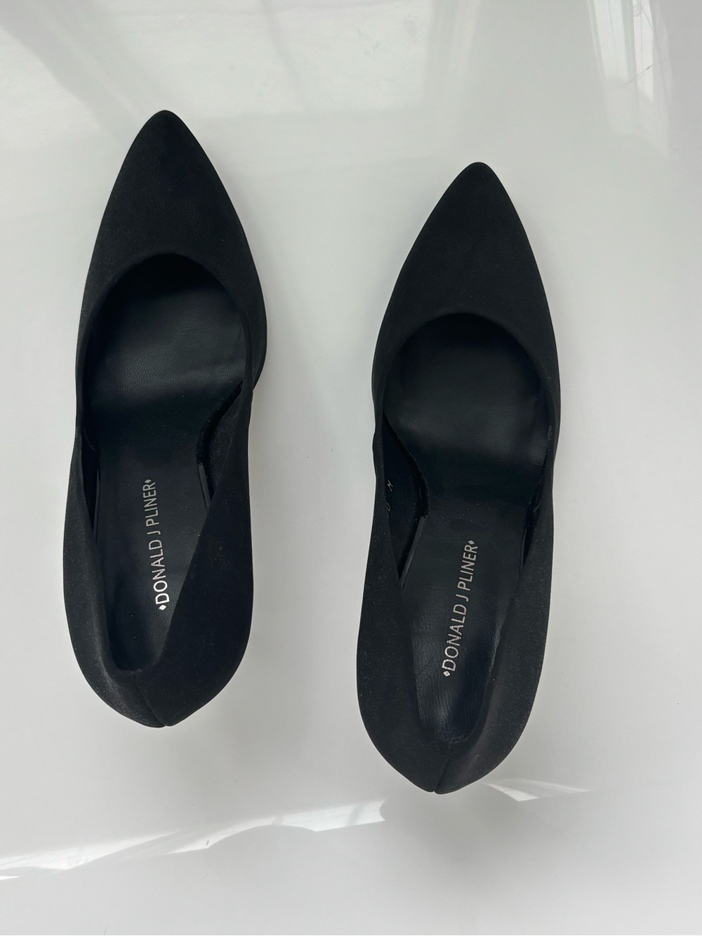 Donald J Pliner Brave Black Crepe Heels 9 - Picture 7 of 8